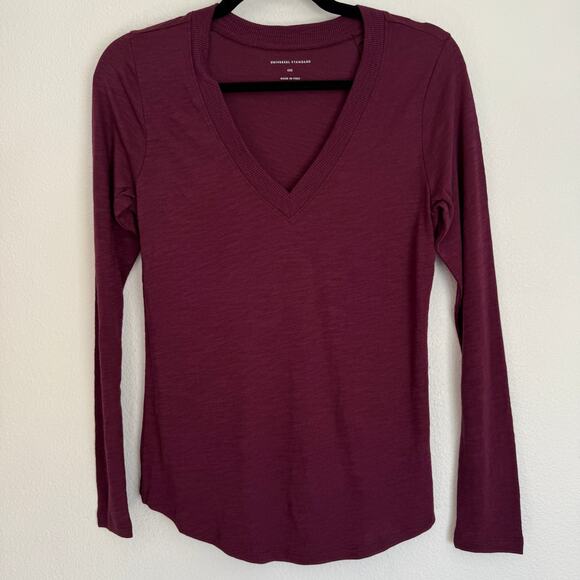 Universal Standard Tops - NWT Universal Standard Women's Sz XS Long Sleeve V-Neck Tee Top T-shirt‎ Purple